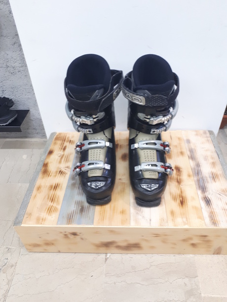Head  Edge  7  Ski  Boots  -  Used