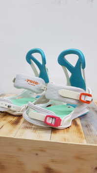 Union  Rosa  Snowboard  Bindings  -  Used