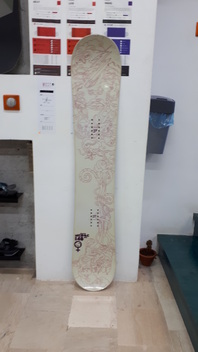 Jeenys  Wedge  Snowboard  -  Used  148
