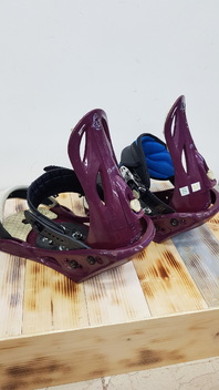 Option  Luxe  Snowboard  Bindings  -  Used